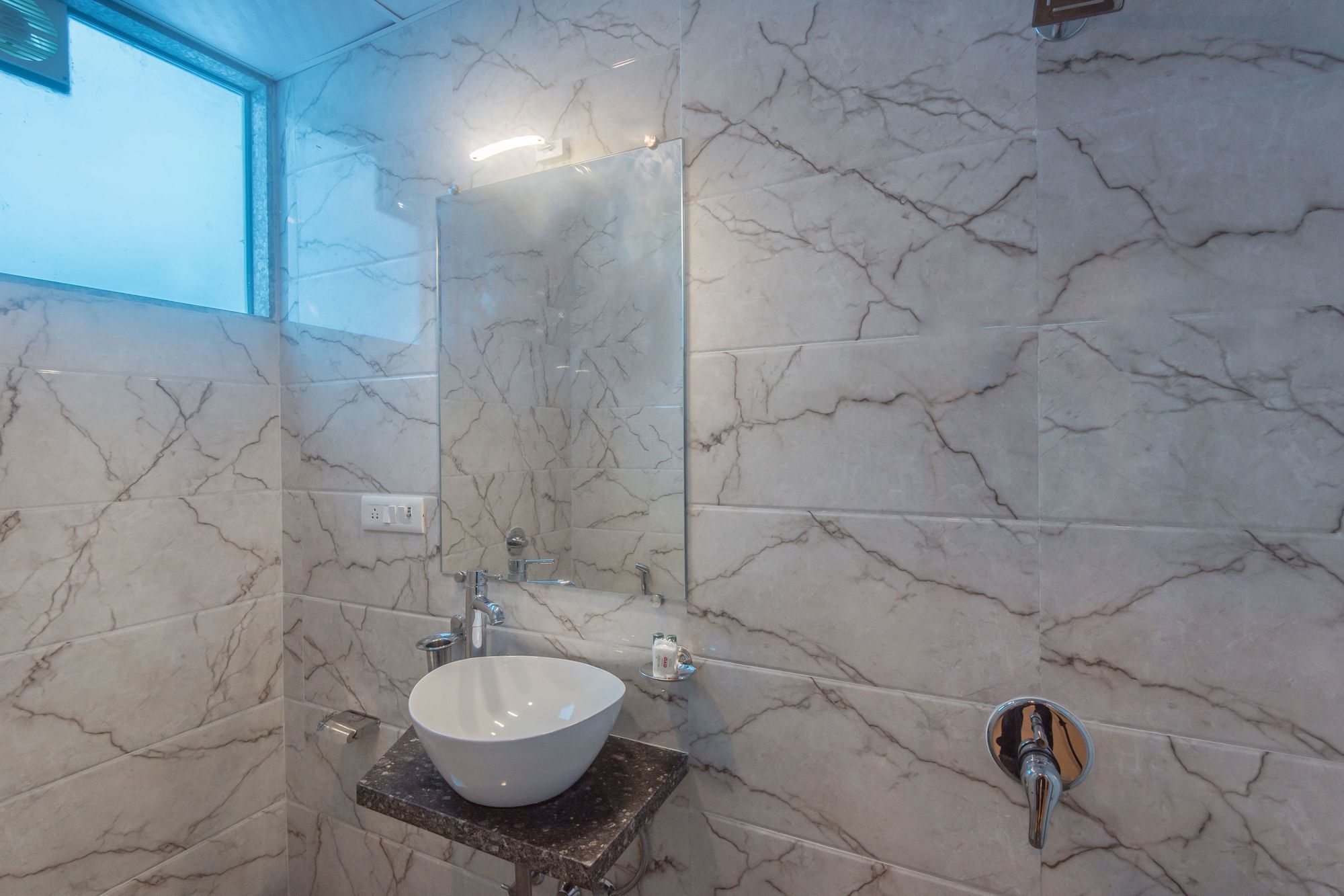 Fabhotel Arton Suite - Nr Mumbai International Airport ภายนอก รูปภาพ
